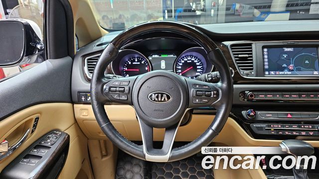 Kia Canival 2019 — photo 19