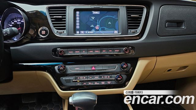 Kia Canival 2019 — photo 20