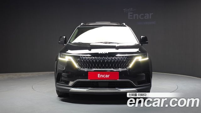 Kia Canival 2023 — photo 3