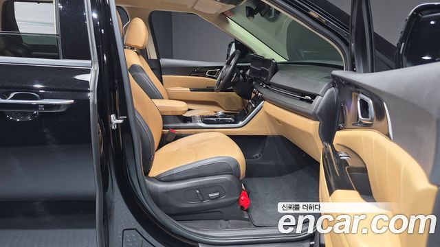 Kia Canival 2023 — photo 11