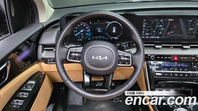 Kia Canival 2023 — photo 13