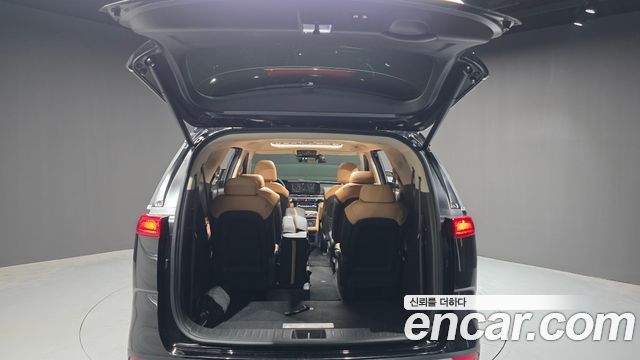 Kia Canival 2023 — photo 20