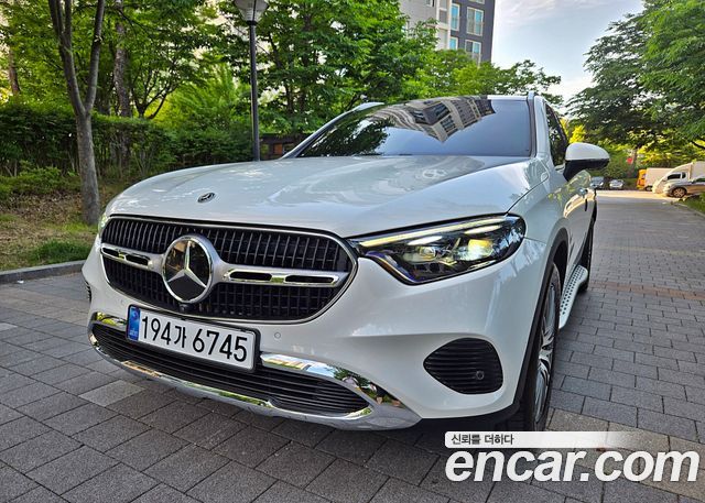 Mercedes-Benz GLC-Class 2025 — photo 2