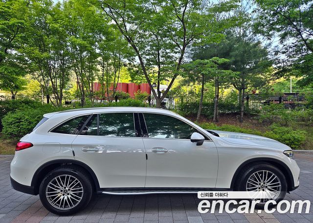 Mercedes-Benz GLC-Class 2025 — photo 7