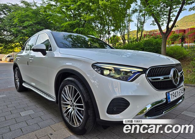 Mercedes-Benz GLC-Class 2025 — photo 8