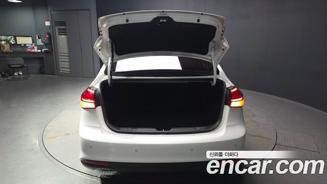 Kia K3 2018 — photo 20
