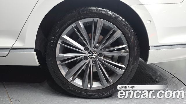 Volkswagen Passat 2021 — photo 5