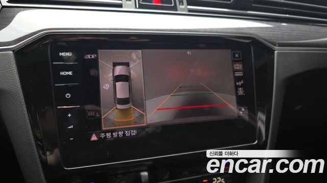 Volkswagen Passat 2021 — photo 22