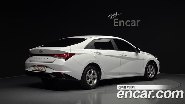Hyundai AVANTE 2022 — photo 2