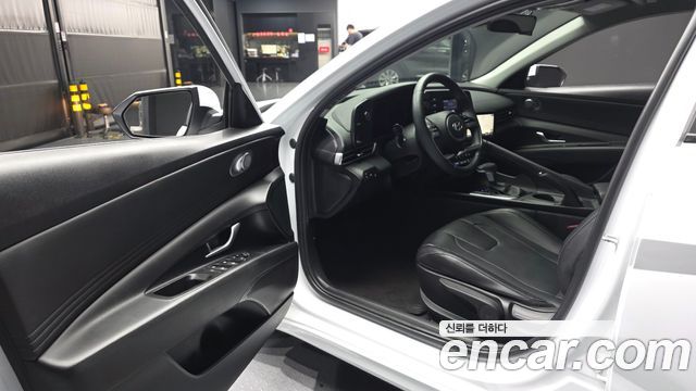 Hyundai AVANTE 2022 — photo 13