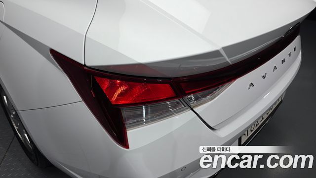 Hyundai AVANTE 2022 — photo 9