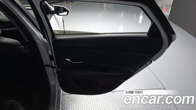 Hyundai AVANTE 2022 — photo 14