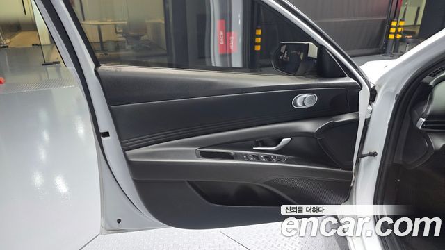 Hyundai AVANTE 2022 — photo 15
