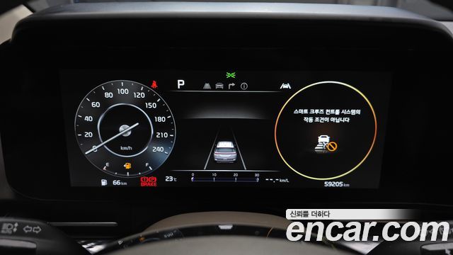 Kia Canival 2023 — photo 11