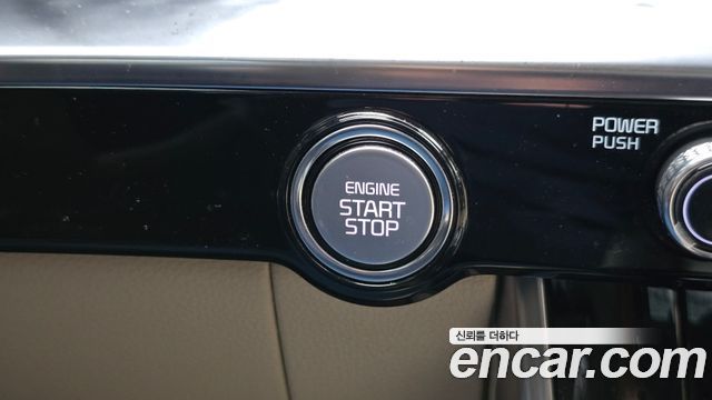 Kia Canival 2023 — photo 19