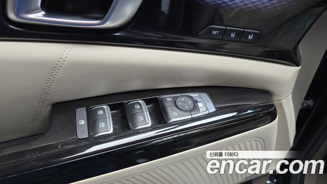 Kia Canival 2023 — photo 20