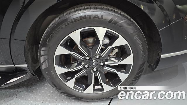 Kia Canival 2023 — photo 7