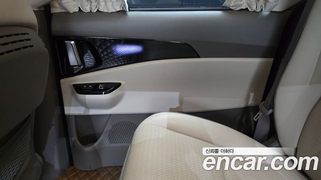 Kia Canival 2023 — photo 15