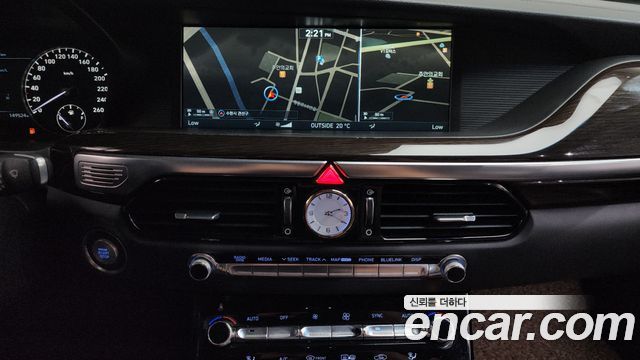Genesis EQ900 2016 — photo 18