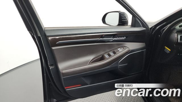 Genesis EQ900 2016 — photo 14