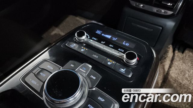 Genesis EQ900 2016 — photo 31