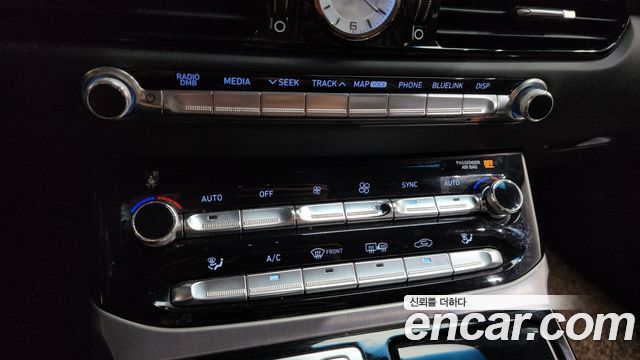Genesis EQ900 2016 — photo 32