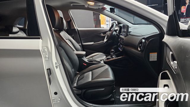 Hyundai Kona 2023 — photo 11