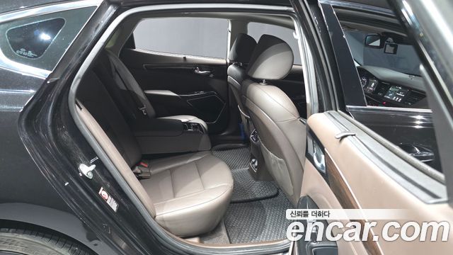 Kia K7 2018 — photo 12
