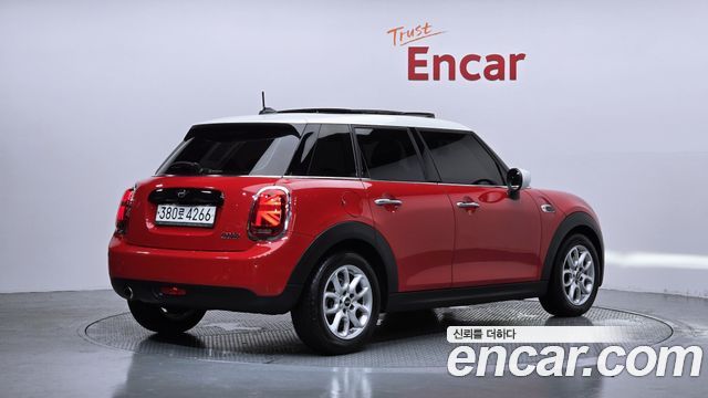 Mini Cooper 2020 — photo 2