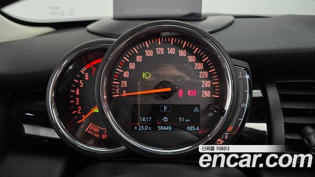 Mini Cooper 2020 — photo 8