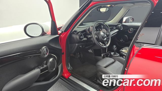 Mini Cooper 2020 — photo 10