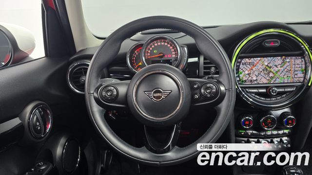 Mini Cooper 2020 — photo 13