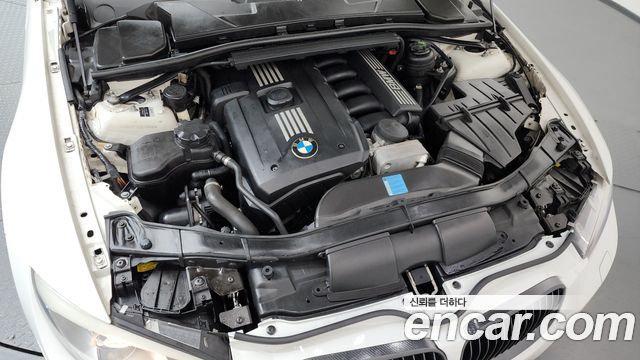 BMW 3-Series 2011 — photo 6