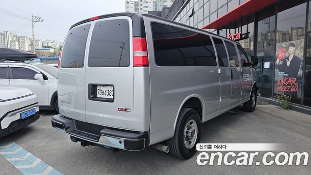 GMC Savana 2020 — photo 2