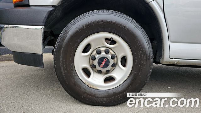 GMC Savana 2020 — photo 5