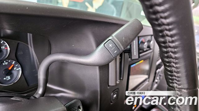 GMC Savana 2020 — photo 12
