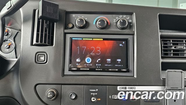 GMC Savana 2020 — photo 19