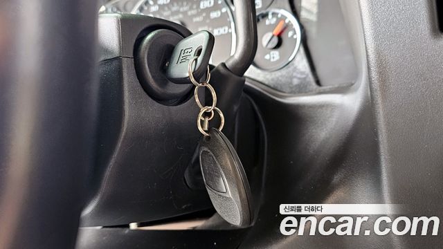 GMC Savana 2020 — photo 23