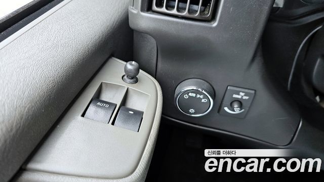 GMC Savana 2020 — photo 24