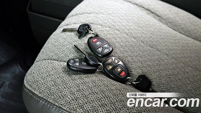 GMC Savana 2020 — photo 30