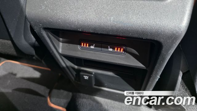 Land Rover Discovery Sport 2015 — photo 19