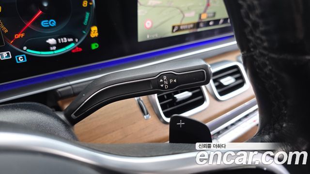 Mercedes-Benz GLE-Class 2021 — photo 9