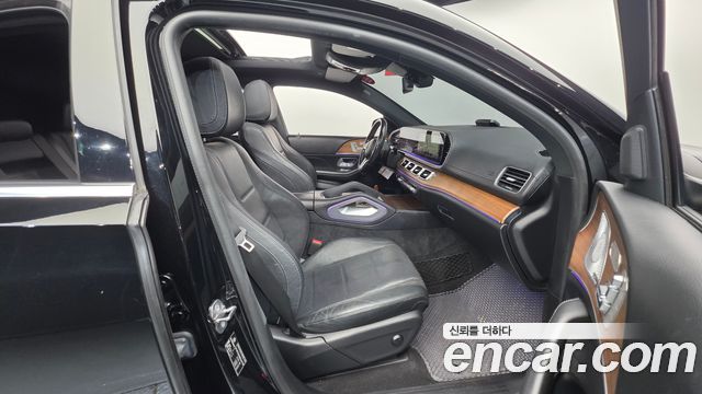 Mercedes-Benz GLE-Class 2021 — photo 10