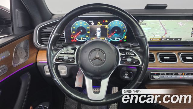 Mercedes-Benz GLE-Class 2021 — photo 13