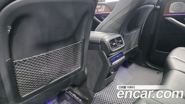 Mercedes-Benz GLE-Class 2021 — photo 17