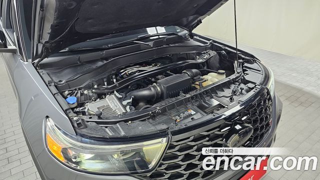 Ford Explorer 2021 — photo 6