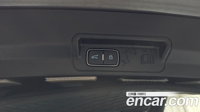 Ford Explorer 2021 — photo 22