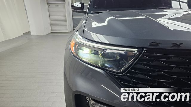Ford Explorer 2021 — photo 8