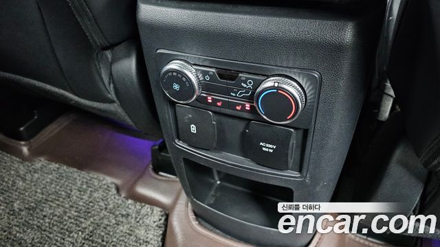 Ford Explorer 2021 — photo 31