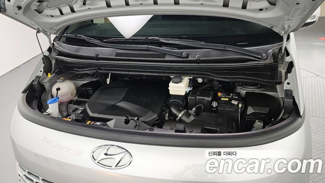 Hyundai Staria 2023 — photo 6
